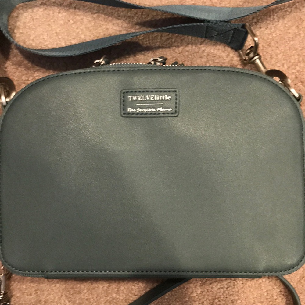 Twelvelittle Sensible Clutch